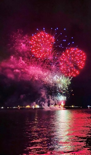 Firework display on the Milford Haven Waterway