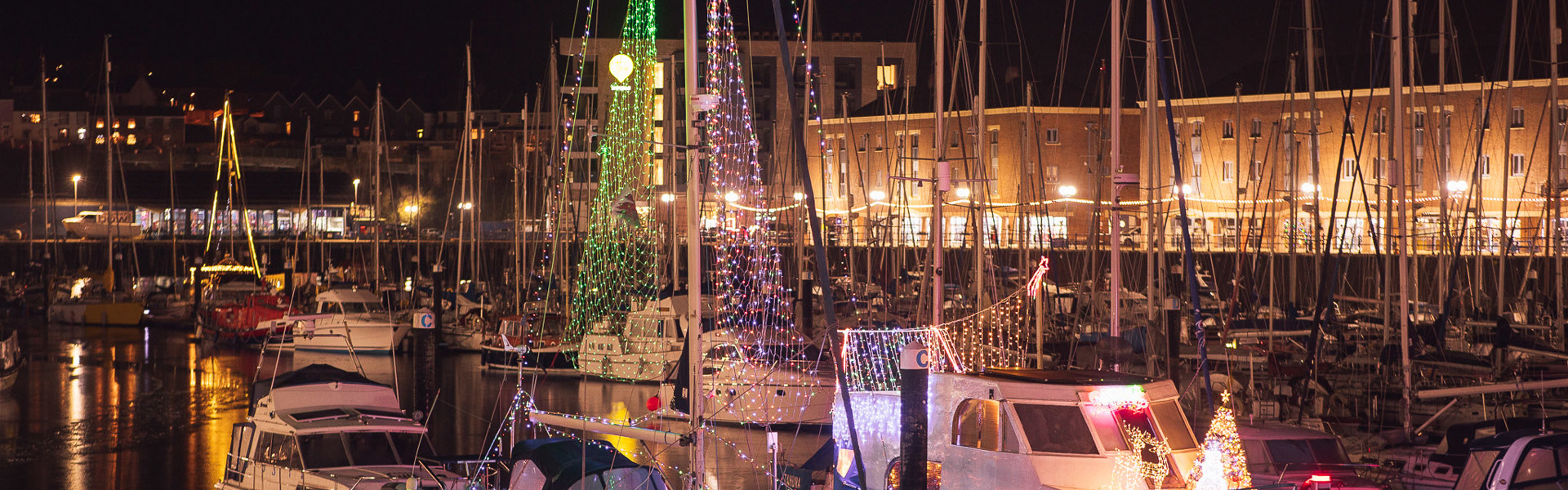 WEBSIZED Christmas 2022 Inc Santa 175